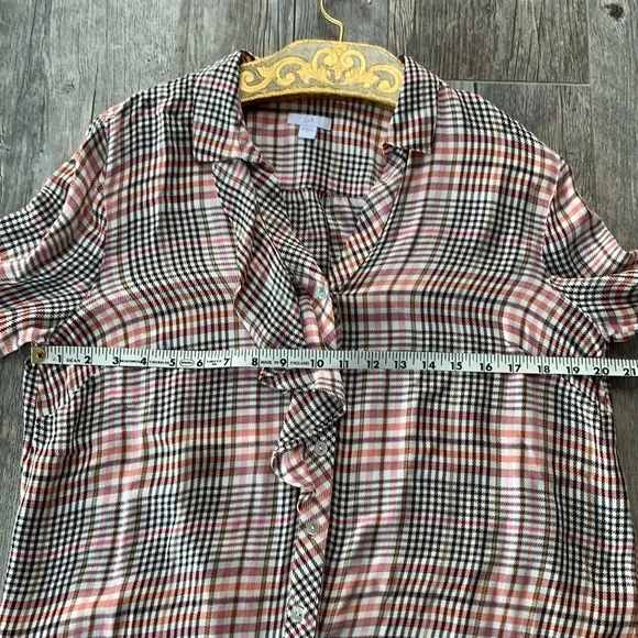 J.JILL PINK PLAID BUTTON FRONT BLOUSE. SIZE MEDIUM - Picture 4 of 5